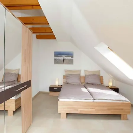 With 6 Bedrooms * Börgerende-Rethwisch