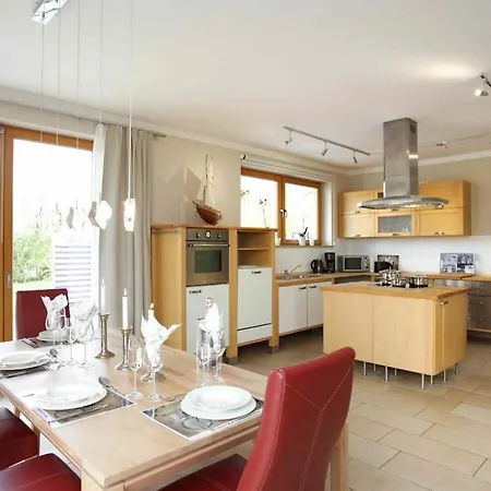 With 6 Bedrooms Prázdninový dům